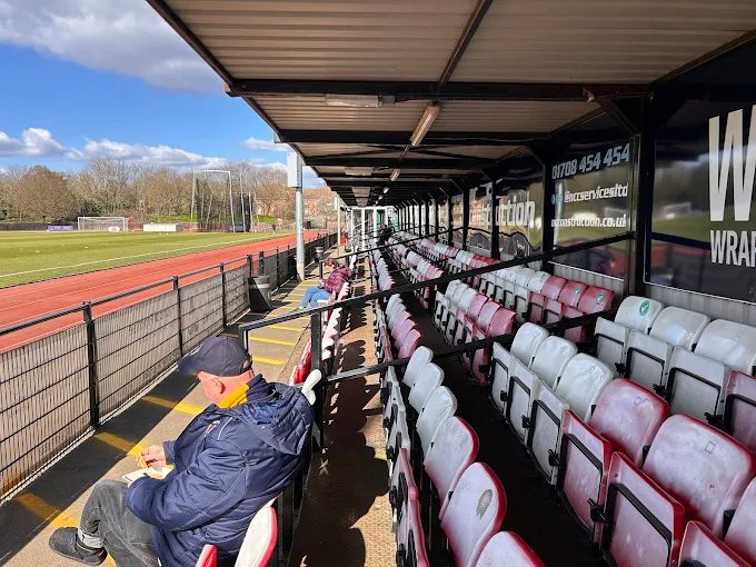 Hornchurch athletics track, Bridge Avenue, Upminster, RM14 2LX